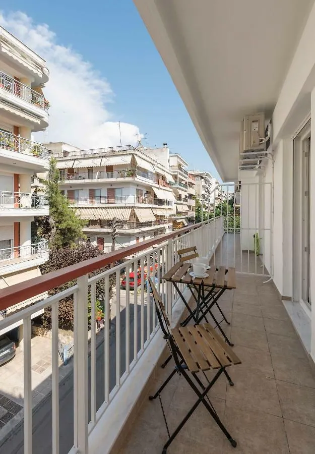 Kalamaria Brand New 1 Bedroom Apartment テッサロニキ